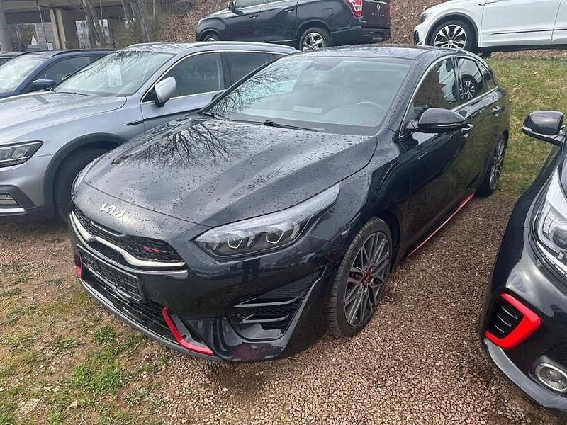 Gebraucht Kia ProCeed Comfort 204 PS (150 kW) 2021 (1k) zilinaschwarz met. Kombi