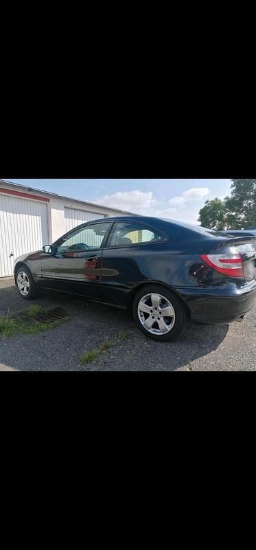 Gebraucht Mercedes C180 Style 143 PS (105 kW) 2006 Schwarz Coupé