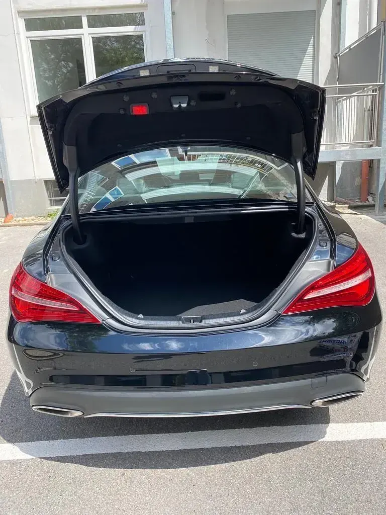 Gebraucht Mercedes CLA220 177 PS (130 kW) 2018 Schwarz Coupé