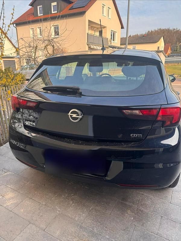 Gebraucht Opel Astra 110 PS (80 kW) 2018 Blau Limousine