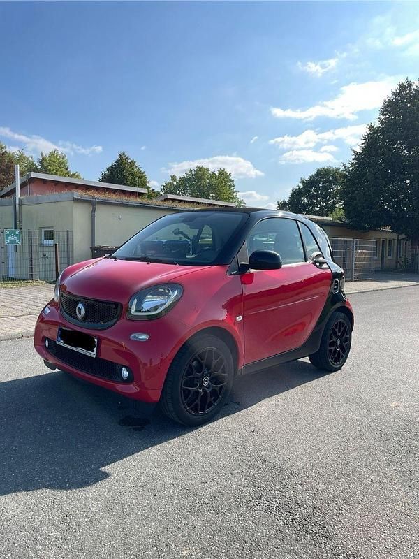 Rot Gebraucht 2019 Smart ForTwo Coupé Prime Coupé | 7.999 € (Guter Preis) - Bild 1/4
