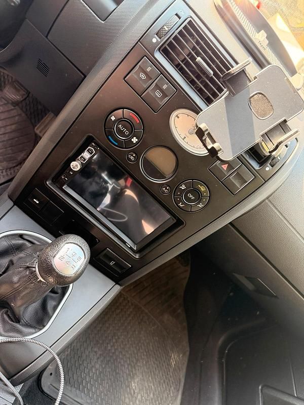 Gebraucht Ford Mondeo 125 PS (91 kW) 2003 Silber Kombi