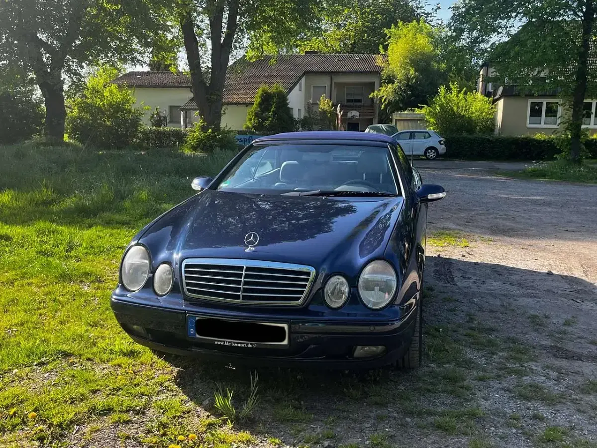 Gebraucht Mercedes CLK230 Avantgarde 193 PS (141 kW) 2000 Blau Cabrio