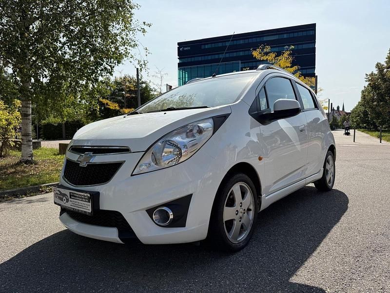 Gebraucht Chevrolet Spark LT 82 PS (60 kW) 2011 Schneeweiss/summitwhite/arctic Kleinwagen
