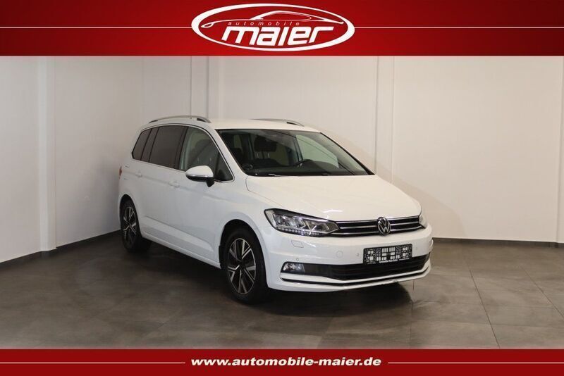 Pure white Gebraucht 2021 VW Touran Highline Van / Kleinbus | 20.500 € (Superpreis) - Bild 1/4