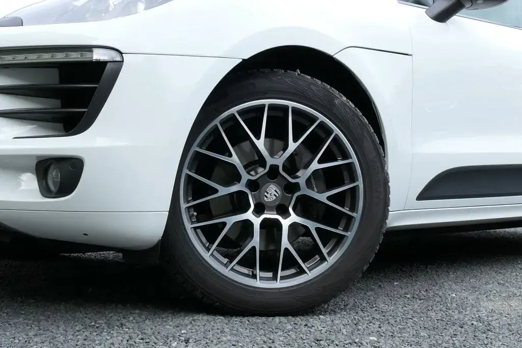 Gebraucht Porsche Macan 252 PS (185 kW) 2017 Weiß SUV