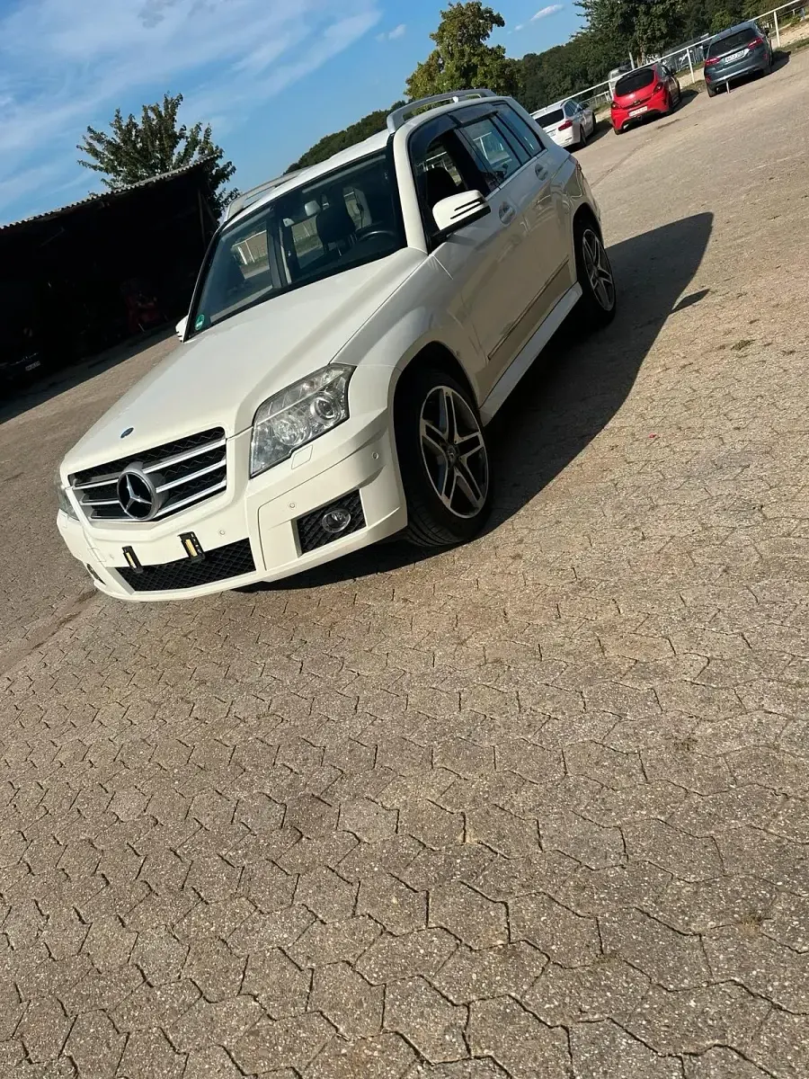 Gebraucht Mercedes GLK300 231 PS (169 kW) 2009 Weiß SUV