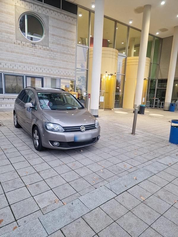 Gebraucht VW Golf VI 105 PS (77 kW) 2010 Braun Kleinwagen