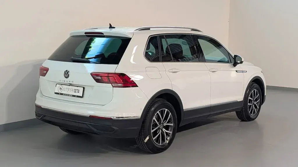 Gebraucht VW Tiguan Life 150 PS (110 kW) 2023 Weiß SUV