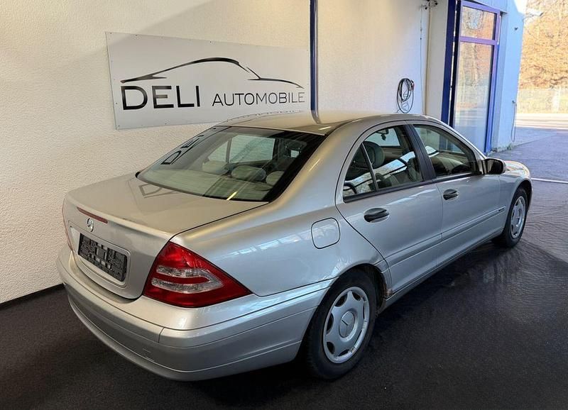 Gebraucht Mercedes C180 Classic 129 PS (94 kW) 2001 Silber Limousine
