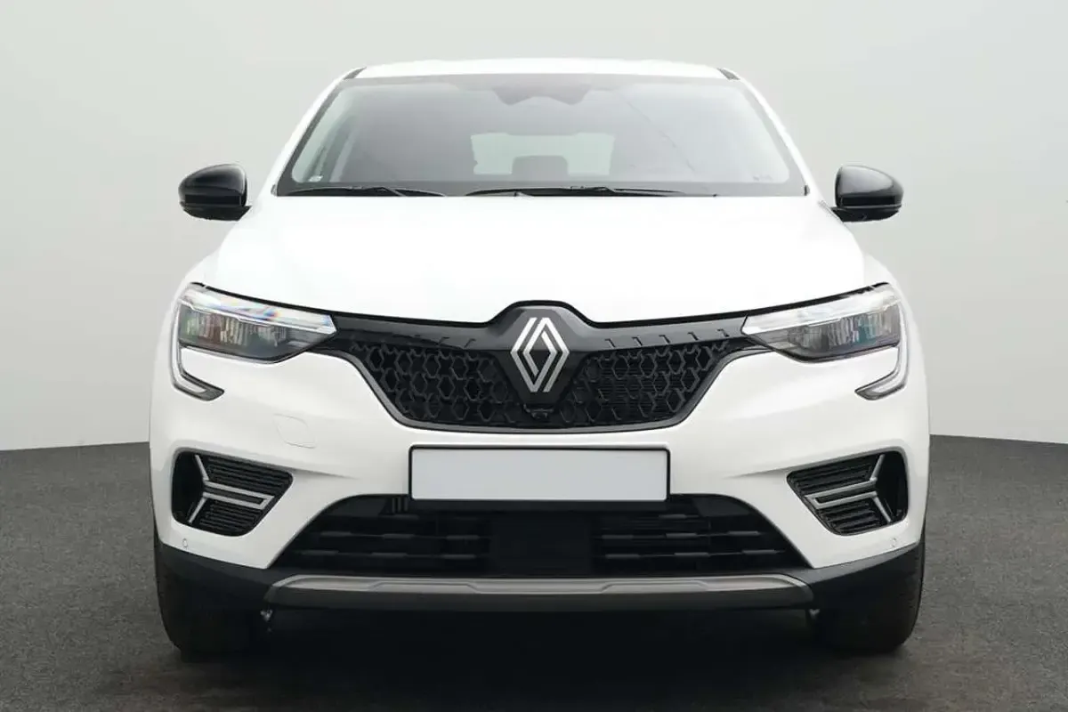 Usado Renault Arkana Evolution 140 HP (102 kW) 2025 Branco SUV