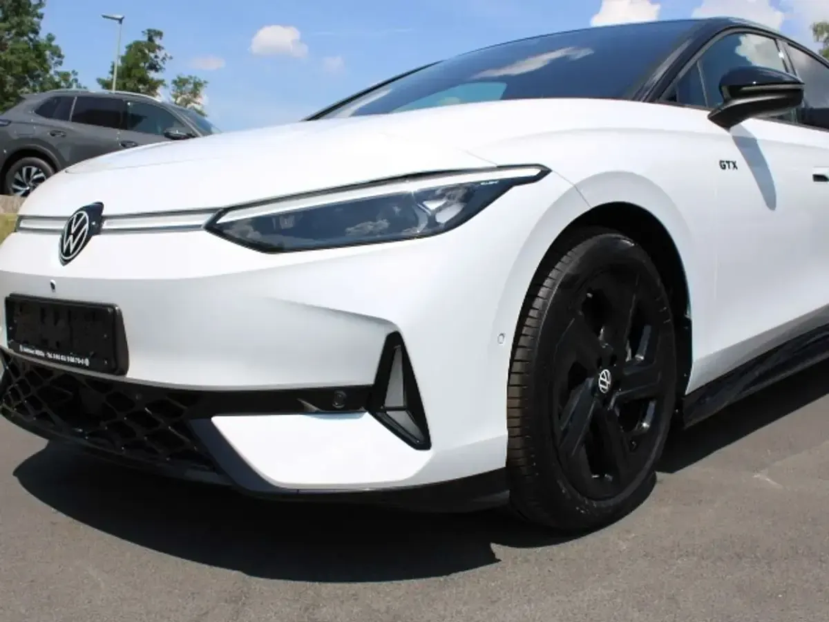 Neu VW ID.7 GTX 250 kW (340 PS) 2025 Gletscherweiß metallic/schwar Limousine