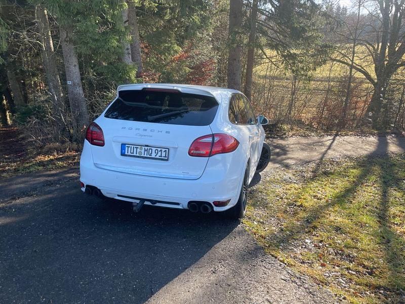 Gebraucht Porsche Cayenne 245 PS (180 kW) 2012 Weiß SUV