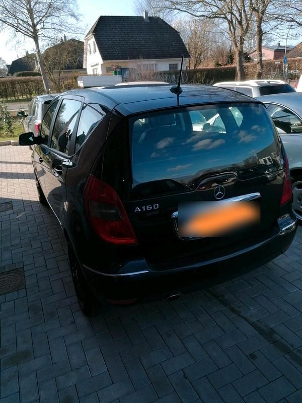 Gebraucht Mercedes A160 95 PS (69 kW) 2010 Schwarz Kleinwagen