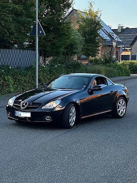 Schwarz Gebraucht 2008 Mercedes SLK200 Cabrio | 9.550 € (Superpreis) - Bild 1/4