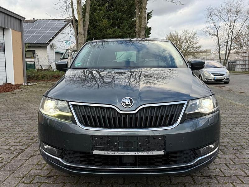 Gebraucht Skoda Rapid Drive 116 PS (85 kW) 2018 Grau Limousine