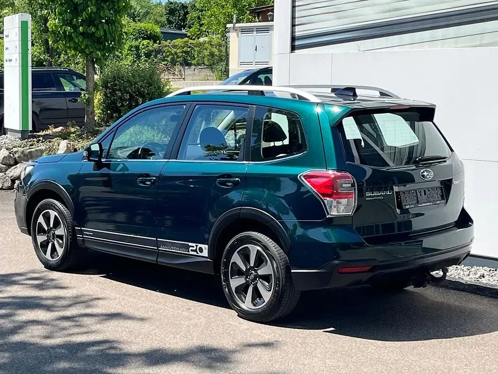 Gebraucht Subaru Forester 150 PS (110 kW) 2018 Grün SUV