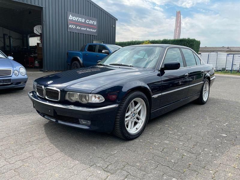 Gebraucht BMW 740 245 PS (180 kW) 2001 Blau Limousine