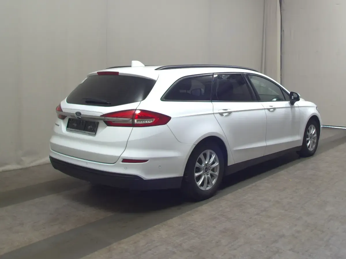 Gebraucht Ford Mondeo Trend 150 PS (110 kW) 2021 Weiss Kombi