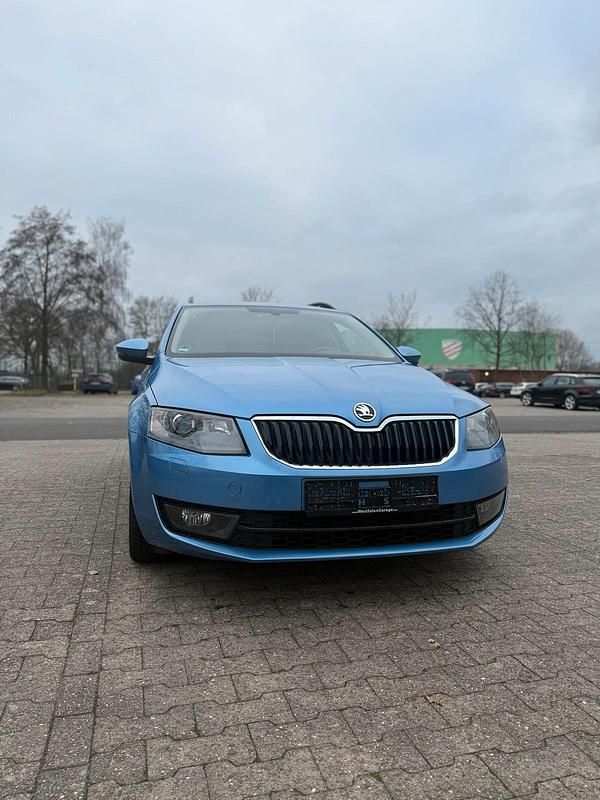 Blau Gebraucht 2014 Skoda Octavia Limousine | 9.200 € (Fairer Preis) - Bild 1/4