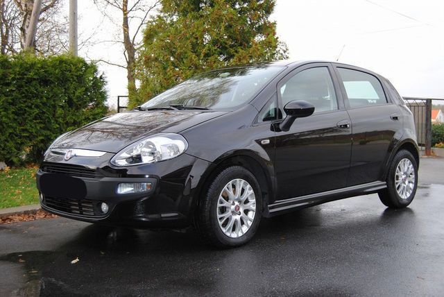 Schwarz metallic Gebraucht 2011 Fiat Punto Evo Kleinwagen | 4.800 € (Teuer) - Bild 1/4