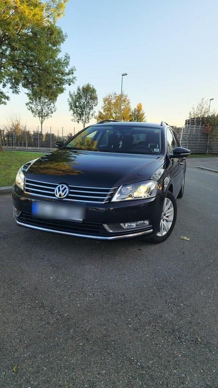 Schwarz Gebraucht 2013 VW Passat Kombi | 8.350 € (Fairer Preis) - Bild 1/4
