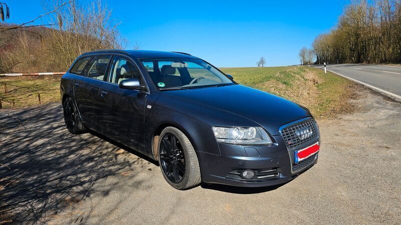 Grau Gebraucht 2006 Audi A6 Ambiente Kombi | 5.000 € (Fairer Preis) - Bild 1/4