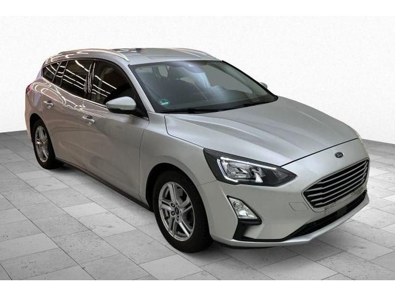 Gebraucht Ford Focus Cool & Connect 125 PS (91 kW) 2022 Silber (metallic) Kombi