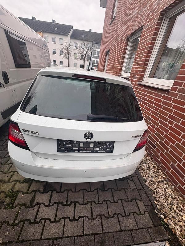 Gebraucht Skoda Fabia 90 PS (66 kW) 2016 Limousine
