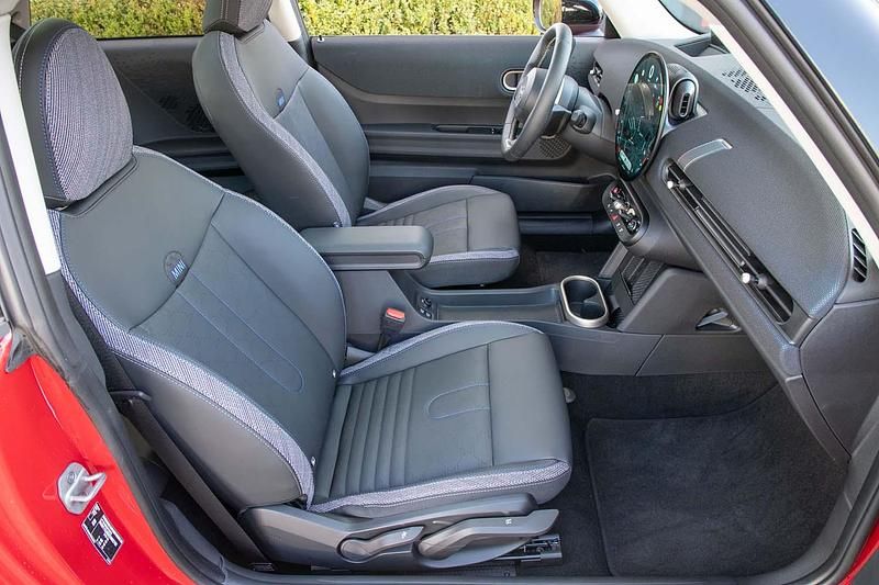 Gebraucht Mini Cooper Classic 114 kW (156 PS) 2025 Rot Kleinwagen