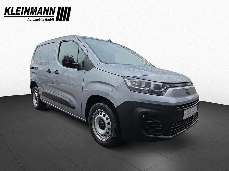 Gebraucht Fiat Doblò 102 PS (75 kW) 2023 Silber Van / Kleinbus