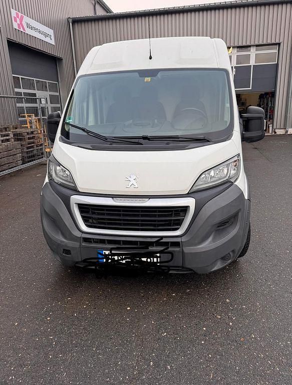 Gebraucht Peugeot Boxer 163 PS (119 kW) 2018 Weiß Van