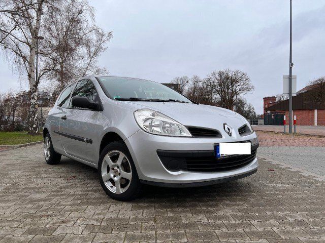 Silber Gebraucht 2007 Renault Clio II | 2.400 € (Fairer Preis) - Bild 1/4