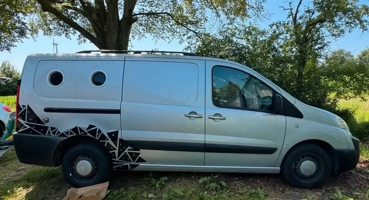 Second-hand Citroën Jumpy 90 CP (66 kW) 2010 Argintiu Monovolum