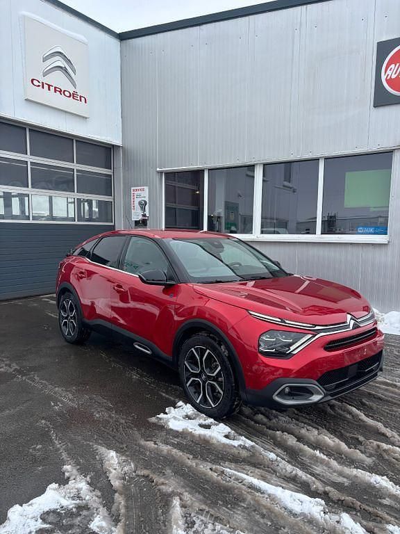 Gebraucht Citroën e-C4 Shine 100 kW (136 PS) 2022 Rot Limousine