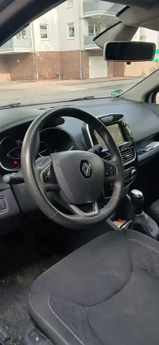 Gebraucht Renault Clio IV LIMITED 73 PS (53 kW) 2018 Silber Kleinwagen