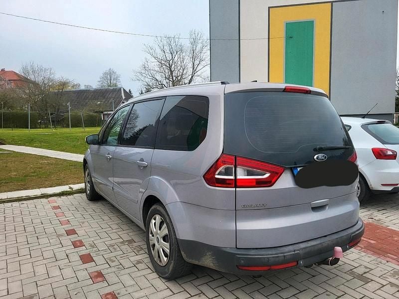 Gebraucht Ford Galaxy 140 PS (102 kW) 2010 Grau Van / Kleinbus