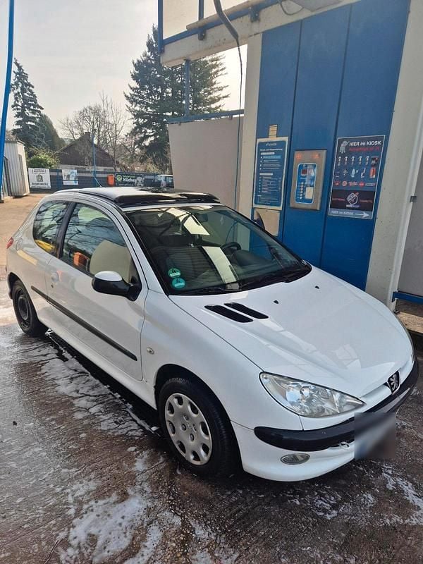 Gebraucht Peugeot 206 88 PS (64 kW) 2005 Weiß Kleinwagen