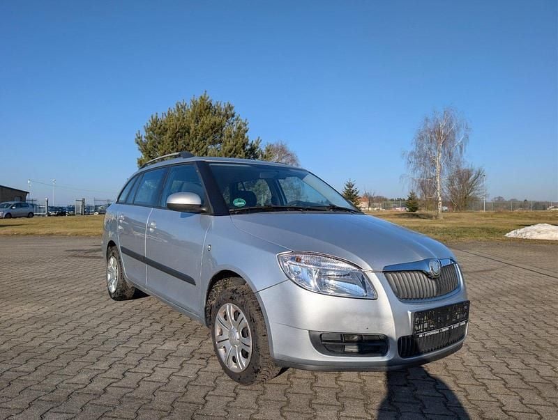 Silber Gebraucht 2008 Skoda Fabia Kombi | 1.800 € (Guter Preis) - Bild 1/4