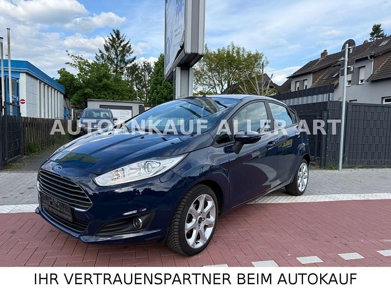 Blau Gebraucht 2016 Ford Fiesta Trend Kleinwagen | 5.750 € (Fairer Preis) - Bild 1/4