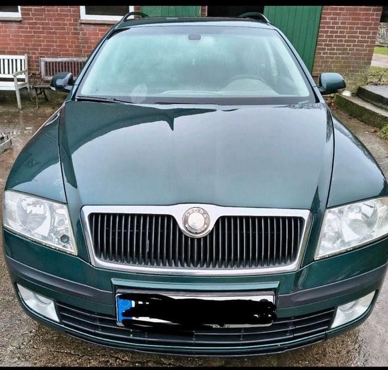 Grün Gebraucht 2008 Skoda Octavia Ambiente Kombi | 750 € (Superpreis) - Bild 1/4