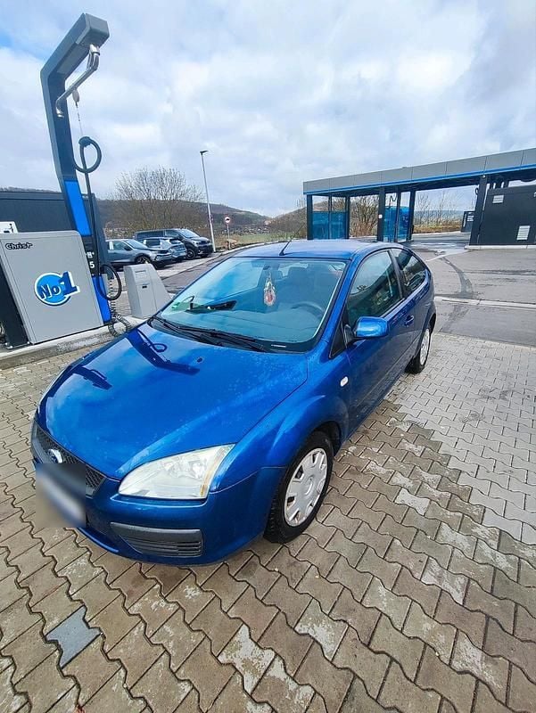 Gebraucht Ford Focus 105 PS (77 kW) 2007 Blau Kleinwagen