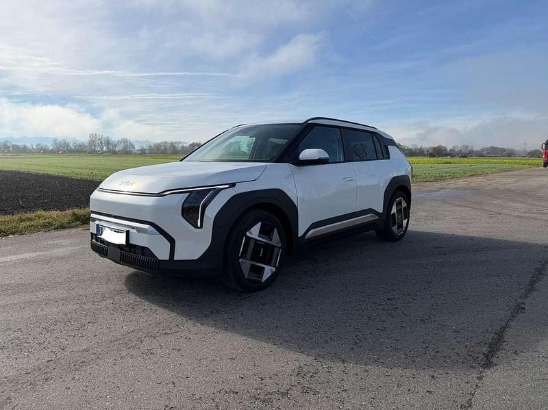 Weiß Gebraucht 2025 Kia EV3 SUV | 36.000 € (Superpreis) - Bild 1/4