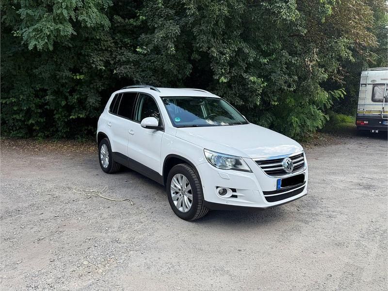 Weiß Gebraucht 2011 VW Tiguan Team SUV | 7.250 € (Guter Preis) - Bild 1/4