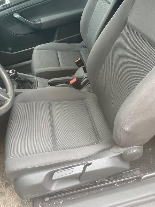 Silber Gebraucht 2005 VW Golf V Kleinwagen | 3.100 € (Etwas zu teuer) - Bild 1/4