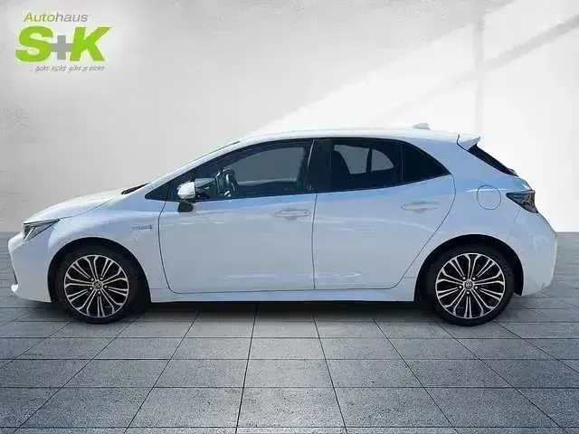 Gebraucht Toyota Corolla Team 184 PS (135 kW) 2020 Weiß Limousine