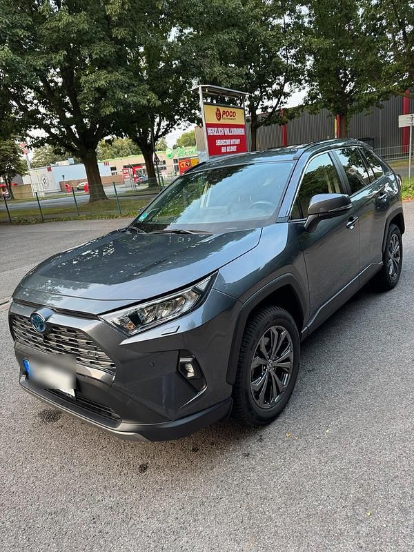 Andere farben Gebraucht 2024 Toyota RAV4 Hybrid Lounge SUV | 42.950 € (Fairer Preis) - Bild 1/4