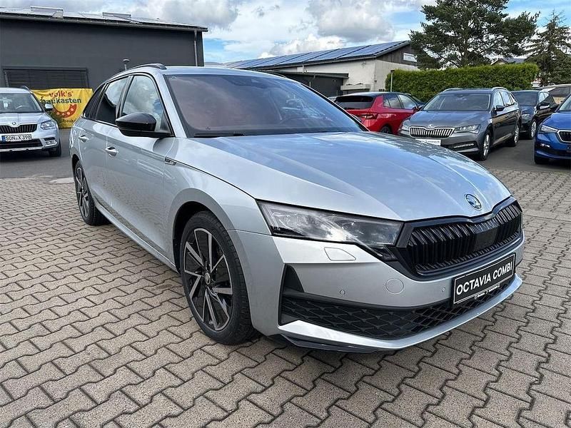 Gebraucht Skoda Octavia Comfort 150 PS (110 kW) 2025 Brilliantsilber metallic Kombi