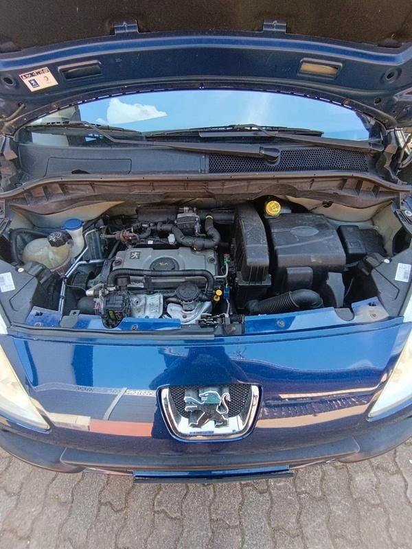 Gebraucht Peugeot 1007 74 PS (54 kW) 2005 Blau Van / Kleinbus