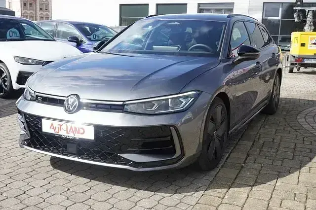 Neu VW Passat R-line 265 PS (194 kW) 2026 Grau Kombi